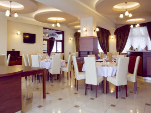 habitaciones de hotel apartamentos alojamiento montañas Sudetes descanso en Polonia