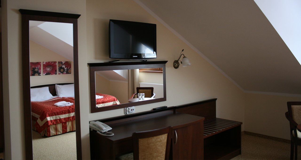 habitaciones de hotel apartamentos alojamiento montañas Sudetes descanso en Polonia